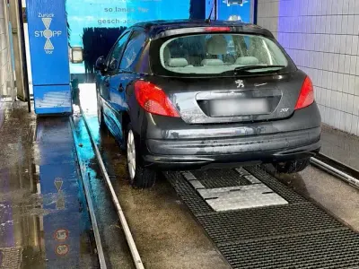 Gebraucht Peugeot 207 90 PS (66 kW) 2006 Schwarz Limousine