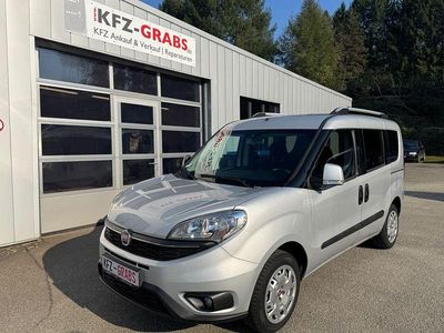 Gebraucht Fiat Doblò 95 PS (69 kW) 2018 Silber Van / Kleinbus