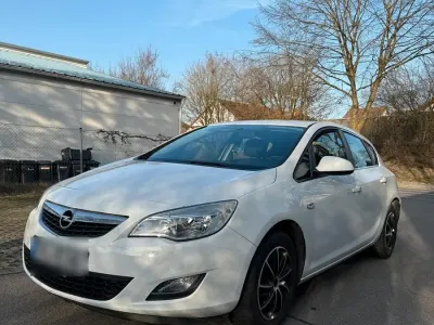 Brugt Opel Astra 87 HK (63 kW) 2011 Hvid Sedan
