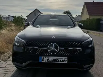 Gebraucht Mercedes GLC300 211 PS (155 kW) 2021 Schwarz SUV