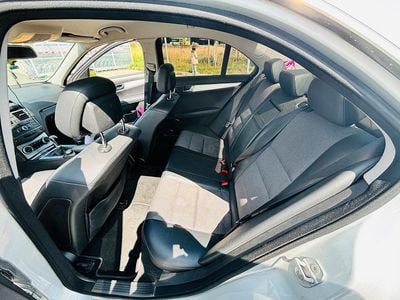 Gebraucht Mercedes C180 156 PS (114 kW) 2009 Silber Limousine