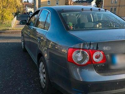 Usata VW Jetta 115 CV (84 kW) 2005 Grigio Berlina