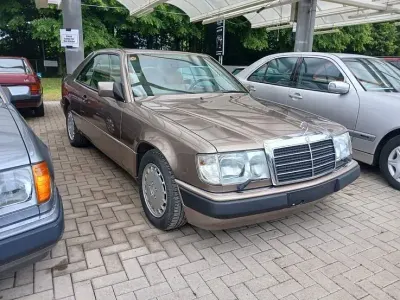 Gebraucht Mercedes 300 220 PS (161 kW) 1990 Braun Coupé