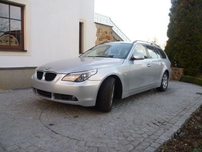 Gebraucht BMW 525 241 PS (177 kW) 2004 Silber metallic Kombi