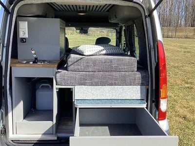 Silber Gebraucht 2003 Renault Kangoo Van / Kleinbus | 9.800 €