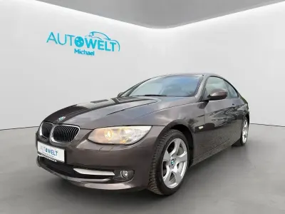 Gebraucht BMW 320 Sport Line 170 PS (125 kW) 2010 Braun Coupé