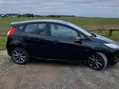 Usata Ford Fiesta ST-Line 125 CV (91 kW) 2016 Nero Utilitaria