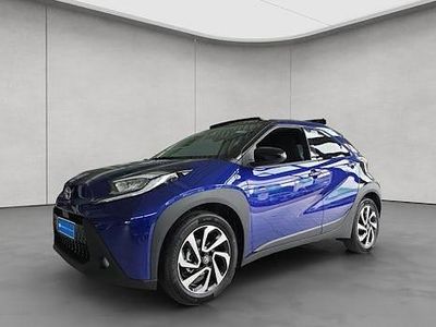 Neu Toyota Aygo X Play 72 PS (52 kW) 2025 Blau SUV