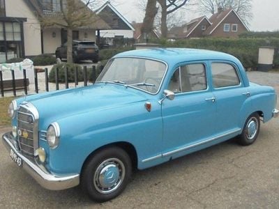 Gebraucht Mercedes 180 68 PS (50 kW) 1962 Blau Limousine