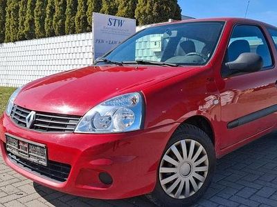 Second-hand Renault Clio II Campus 58 CP (42 kW) 2011 Roșu