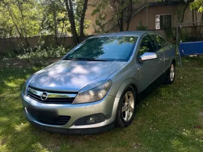 Second-hand Opel Astra GTC 140 CP (102 kW) 2006 Argintiu Coupe
