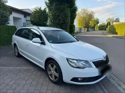 Gebraucht Skoda Superb 160 PS (117 kW) 2014 Weiß Kombi
