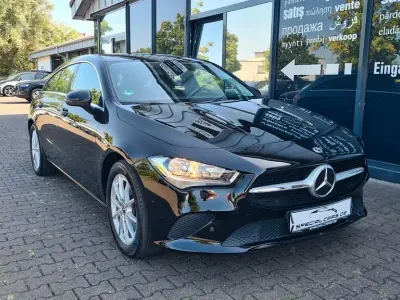 Gebraucht Mercedes CLA180 136 PS (100 kW) 2023 Schwarz Coupé