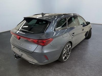 Neu Cupra Leon VZ 333 PS (244 kW) 2025 S7  magnetich tech met.