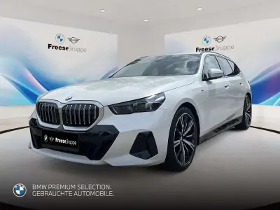 Gebraucht BMW 520 M Sport 197 PS (144 kW) 2025 Weiß Kombi