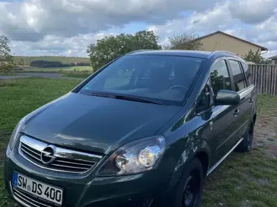 Gebraucht Opel Zafira Edition 116 PS (85 kW) 2010 Van / Kleinbus