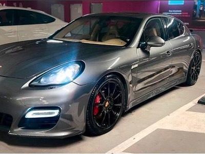 Porsche Panamera GTS