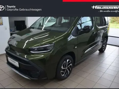 Gebraucht Toyota Proace Verso City 131 PS (96 kW) 2024 Backpacker chaki metallic Kombi