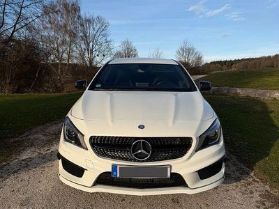 Gebraucht Mercedes CLA250 AMG line 211 PS (155 kW) 2015 Weiß Limousine