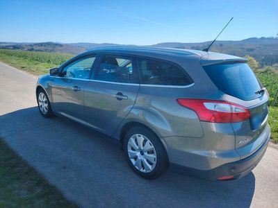 Gebraucht Ford Focus Champions Edition 150 PS (110 kW) 2012 Grau Kombi