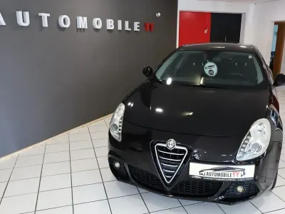 Gebraucht Alfa Romeo Giulietta Turismo 120 PS (88 kW) 2010 Schwarz Kleinwagen