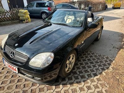 Gebraucht Mercedes SLK230 193 PS (141 kW) 1997 Schwarz Cabrio