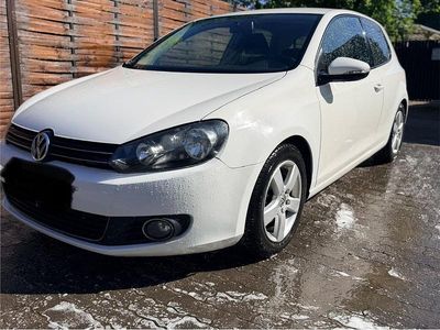 Usata VW Golf VI 105 CV (77 kW) 2010 Bianco Utilitaria
