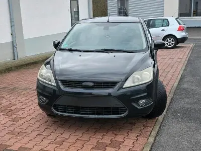 Gebraucht Ford Focus 100 PS (73 kW) 2010 Schwarz Coupé