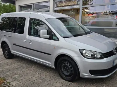 Gebraucht VW Caddy Maxi 105 PS (77 kW) 2012 Silber Van / Kleinbus