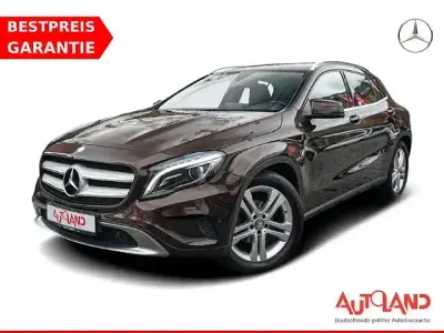 Usata Mercedes GLA200 156 CV (114 kW) 2015 Marrone SUV