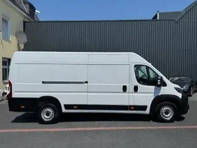 Gebraucht Peugeot Boxer 180 PS (132 kW) 2024 Weiß icy Van