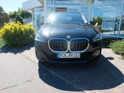 Gebraucht BMW 218 Active Tourer 150 PS (110 kW) 2022 Schwarz Van / Kleinbus