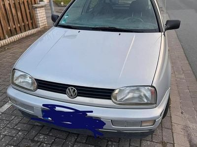 Second-hand VW Golf III 75 CP (55 kW) 1997 Argintiu Hatchback