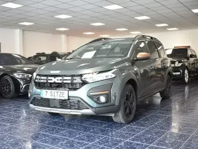 Gebraucht Dacia Jogger Extreme 141 PS (103 kW) 2023 Grün Van / Kleinbus