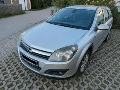 Gebraucht Opel Astra 100 PS (73 kW) 2006 Silber Kombi
