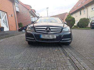Gebraucht Mercedes C220 170 PS (125 kW) 2012 Schwarz Kombi