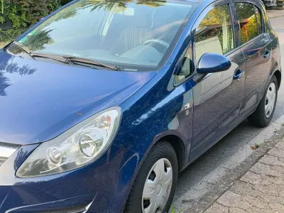 Gebraucht Opel Corsa 70 PS (51 kW) 2010 Blau Kleinwagen