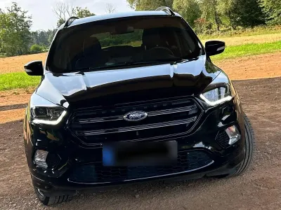 Gebraucht Ford Kuga ST-Line 175 PS (128 kW) 2019 Schwarz SUV