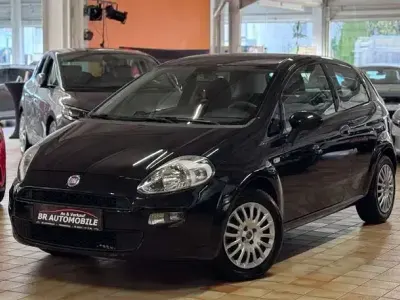 Gebraucht Fiat Punto Pop 69 PS (50 kW) 2015 Schwarz Kleinwagen
