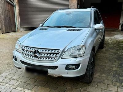 Gebraucht Mercedes ML320 224 PS (164 kW) 2006 Silber SUV