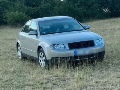 Gebraucht Audi A4 130 PS (95 kW) 2001 Gold Limousine