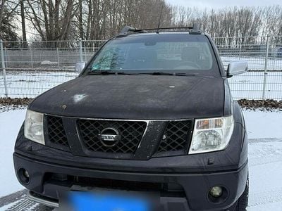 Gebraucht Nissan Navara 170 PS (125 kW) 2007 Schwarz Abholung
