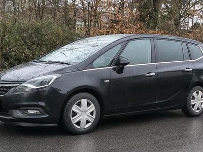 Schwarz Gebraucht 2017 Opel Zafira Van / Kleinbus | 8.000 €