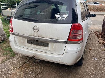 Gebraucht Opel Zafira 110 PS (80 kW) 2009 Weiß Van / Kleinbus