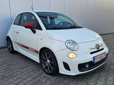 Gebraucht Abarth 500 135 PS (99 kW) 2012 Colore esterno (gara weiß) Kleinwagen