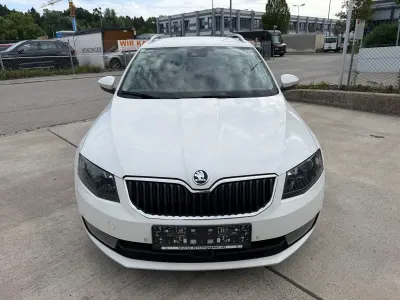 Gebraucht Skoda Octavia 105 PS (77 kW) 2015 Weiß Kombi