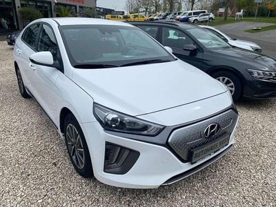 Gebraucht Hyundai Ioniq Trend 100 kW (136 PS) 2021 Polar white / sol Kleinwagen