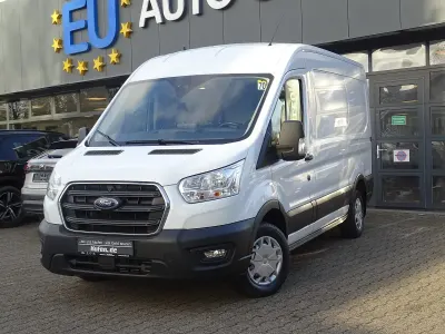 Gebraucht Ford Transit Trend 131 PS (96 kW) 2022 Weiß Van