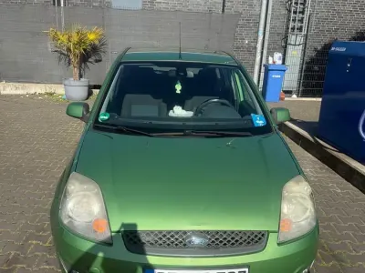 Gebraucht Ford Focus 80 PS (58 kW) 2006 Grün Limousine