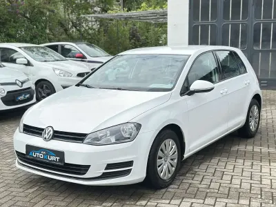 Gebraucht VW Golf VII Trendline 86 PS (63 kW) 2013 Pure white Kleinwagen